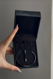 گردنبند و دستبند پیچی مشکی(تخفیفی)
