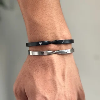 دستبند  پیچی با حکاکی
