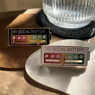 سنجاق سینه mood pins